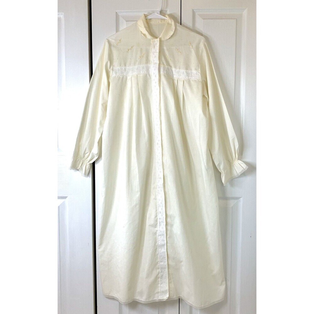 Vintage 1960 Lilion Snia Peignoir Yellow Broadcloth Embroidery Lace Pleats 45" L
